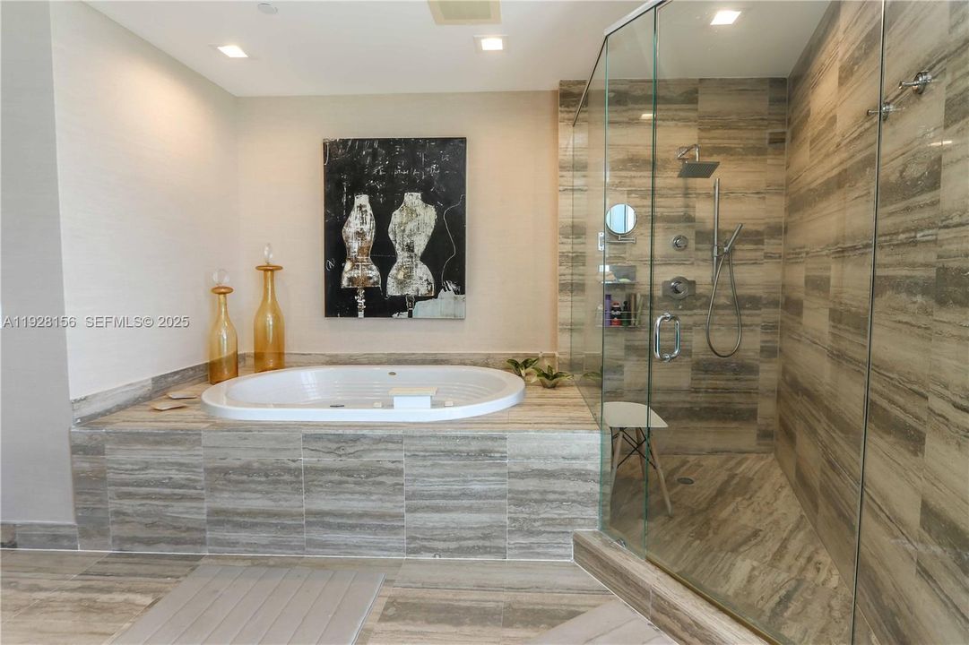 For Sale: $2,980,000 (3 beds, 3 baths, 2768 Square Feet)