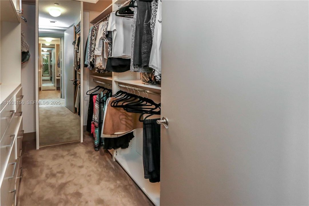 For Sale: $2,980,000 (3 beds, 3 baths, 2768 Square Feet)