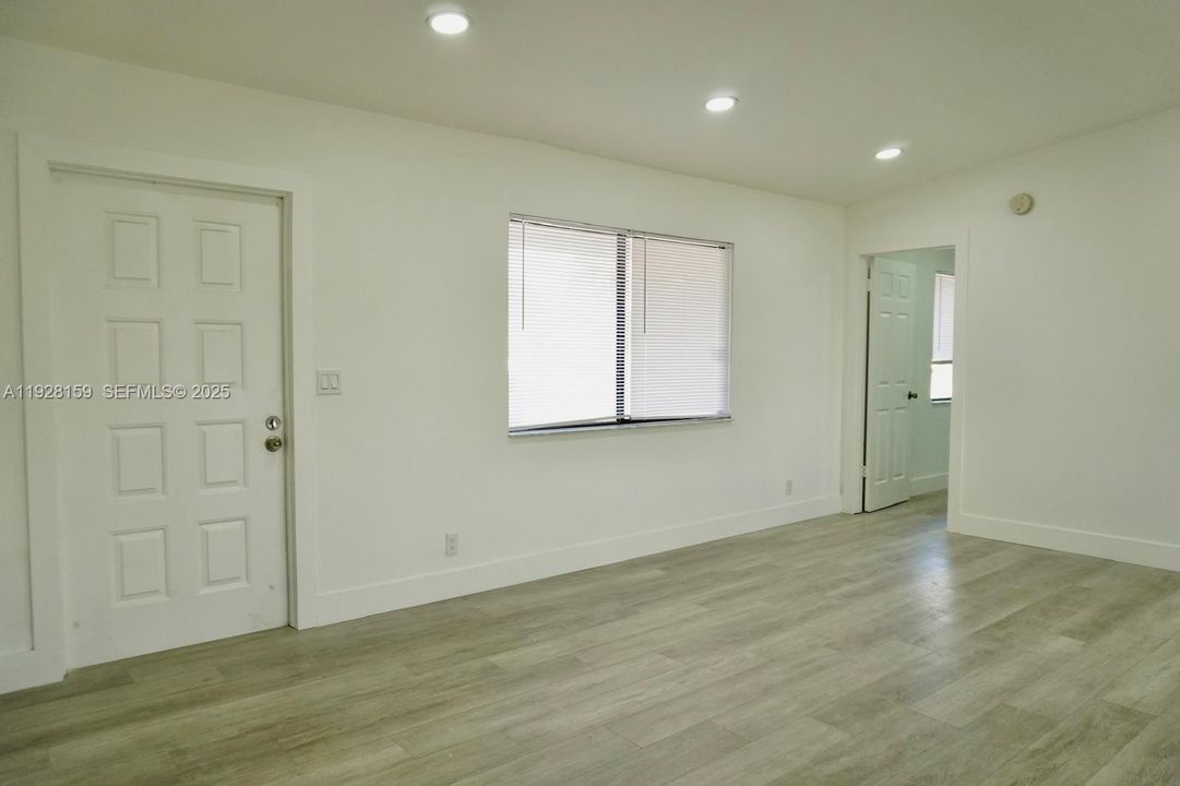 待售: $445,000 (3 贝兹, 2 浴室, 1170 平方英尺)