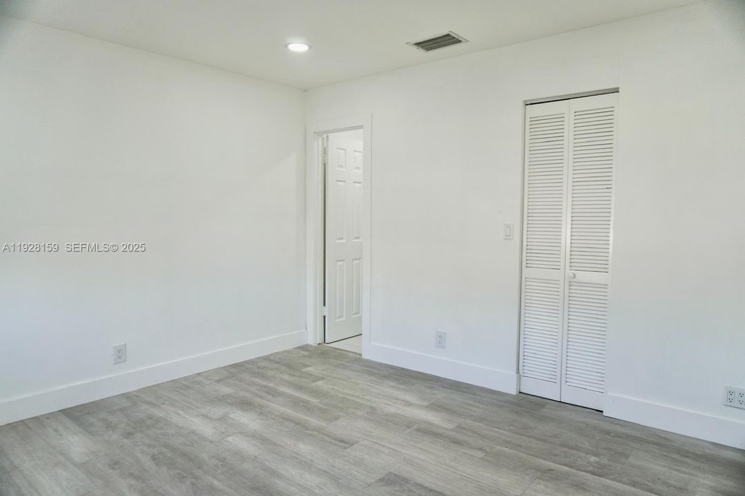 待售: $445,000 (3 贝兹, 2 浴室, 1170 平方英尺)