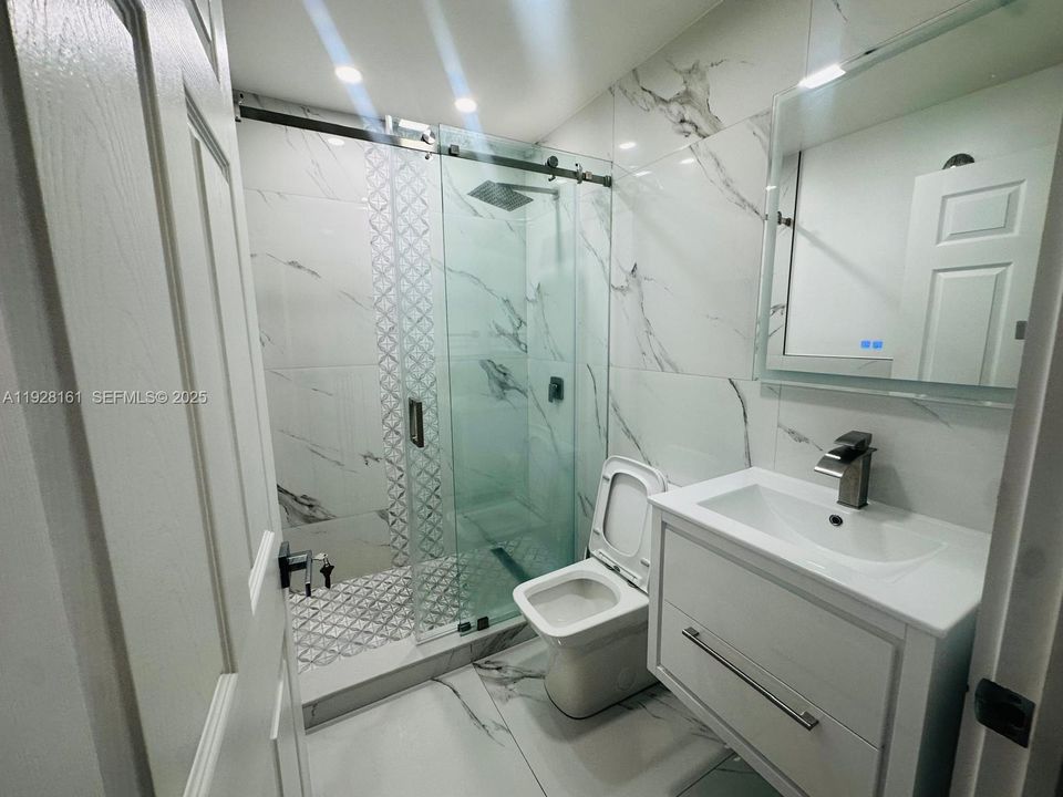 For Rent: $2,800 (3 beds, 2 baths, 1515 Square Feet)