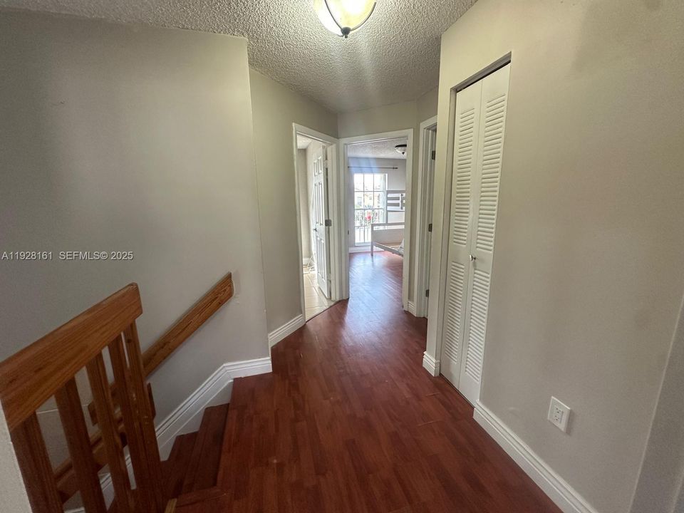 For Rent: $2,800 (3 beds, 2 baths, 1515 Square Feet)