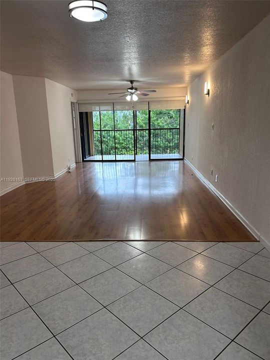 出租: $2,050 (2 贝兹, 2 浴室, 1030 平方英尺)