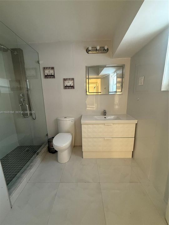 В аренду: $2,500 (2 спален, 1 ванн, 928 Квадратных фут)