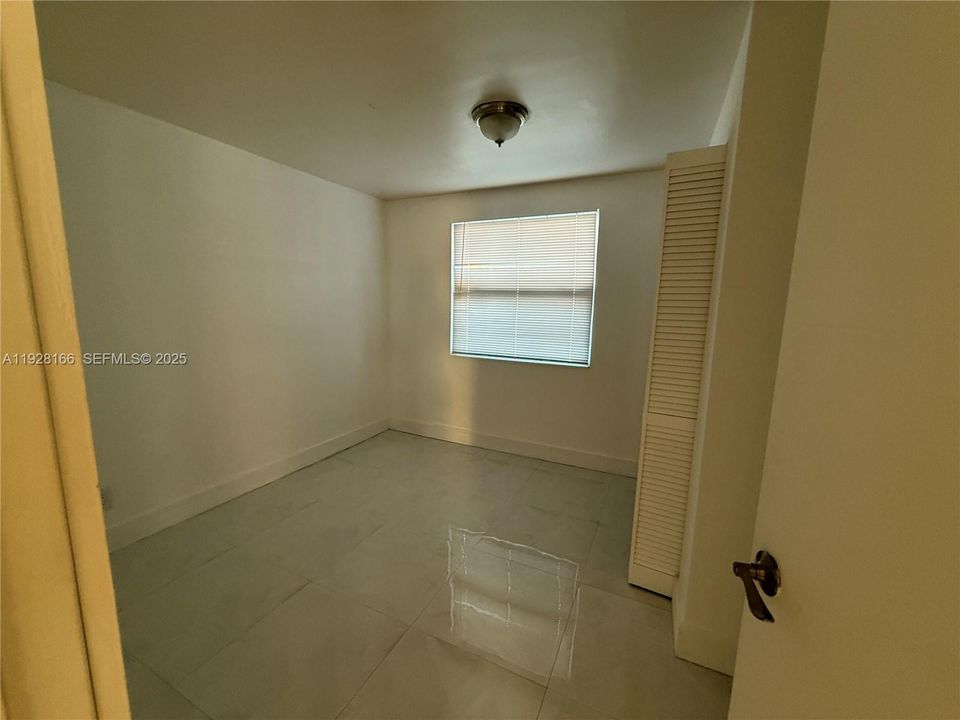 В аренду: $2,500 (2 спален, 1 ванн, 928 Квадратных фут)