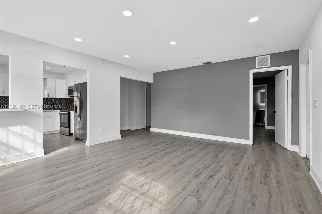 В аренду: $2,100 (2 спален, 2 ванн, 924 Квадратных фут)