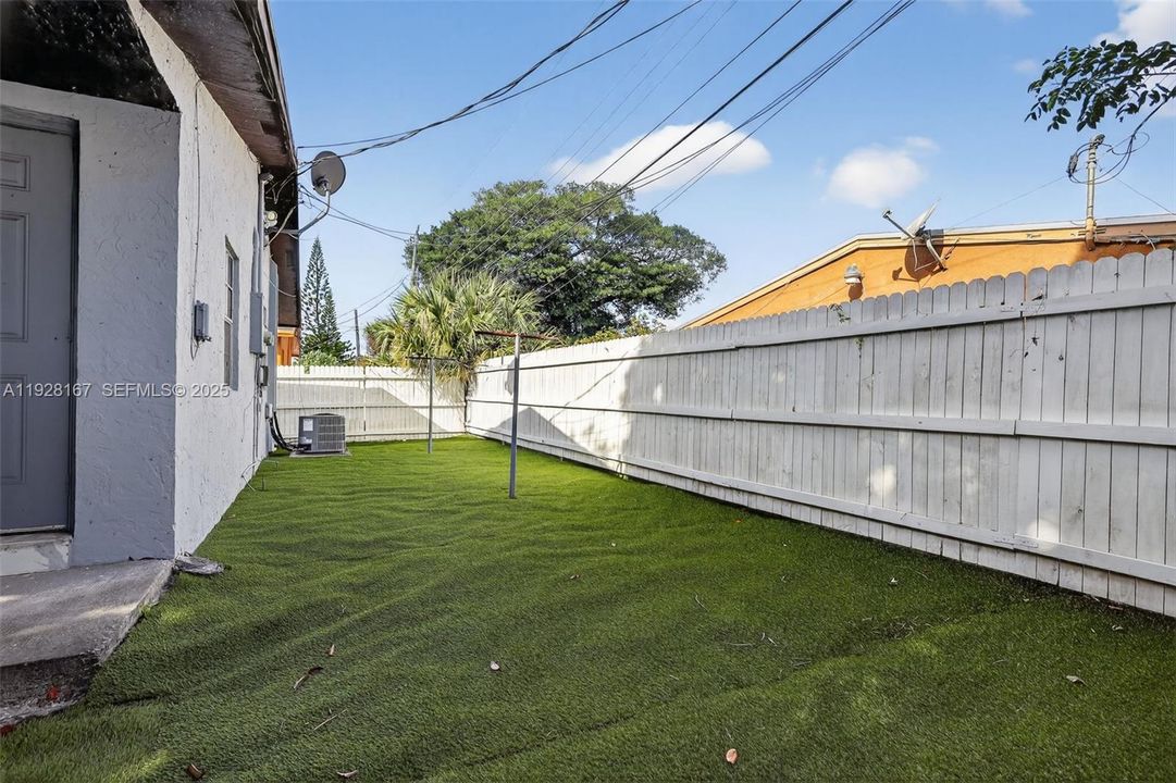 В аренду: $2,100 (2 спален, 2 ванн, 924 Квадратных фут)