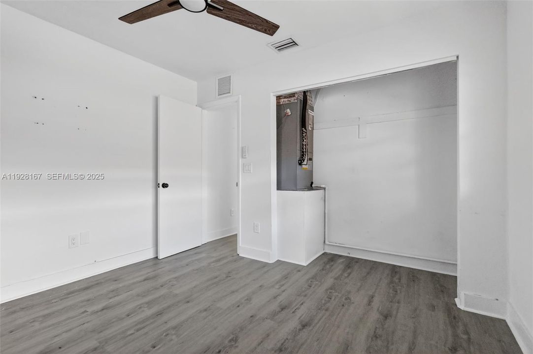 В аренду: $2,100 (2 спален, 2 ванн, 924 Квадратных фут)