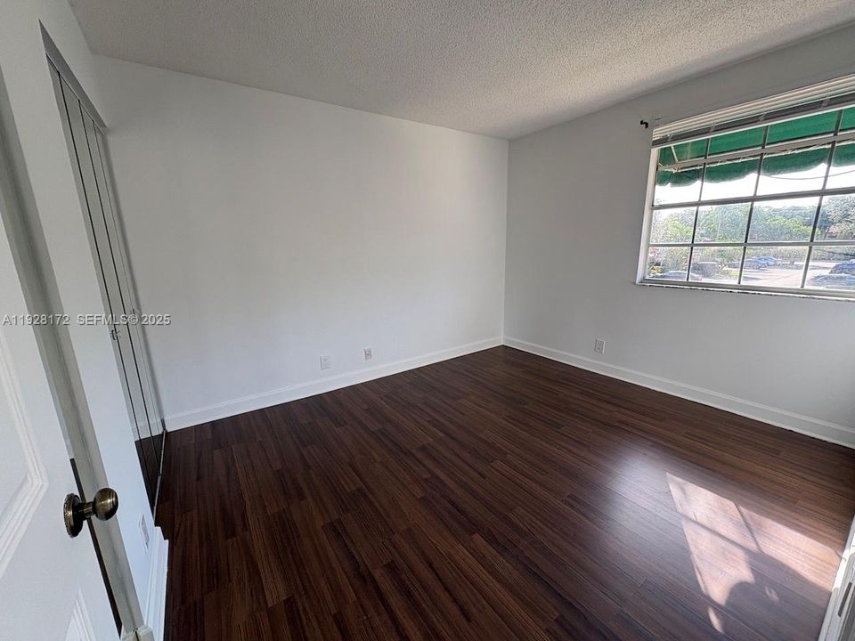 En Venta: $375,000 (2 camas, 2 baños, 1126 Pies cuadrados)