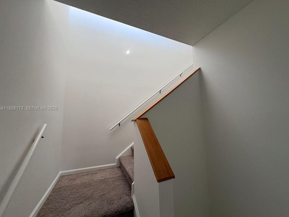 En Venta: $375,000 (2 camas, 2 baños, 1126 Pies cuadrados)