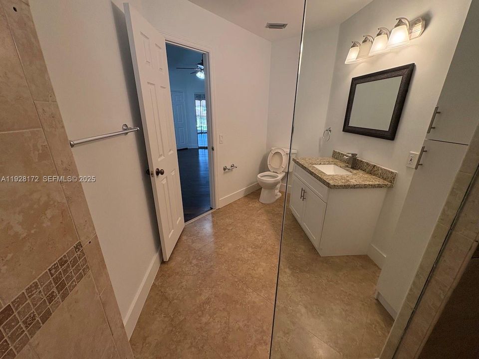 En Venta: $375,000 (2 camas, 2 baños, 1126 Pies cuadrados)