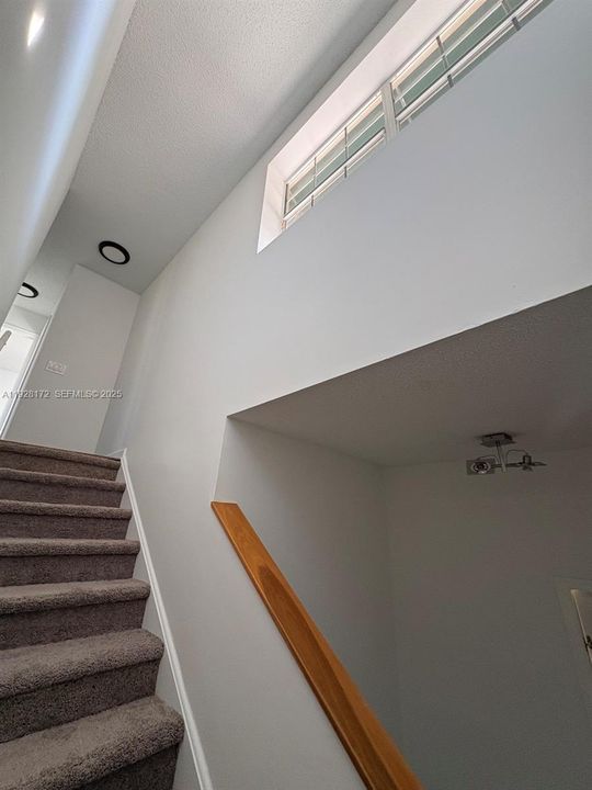 En Venta: $375,000 (2 camas, 2 baños, 1126 Pies cuadrados)