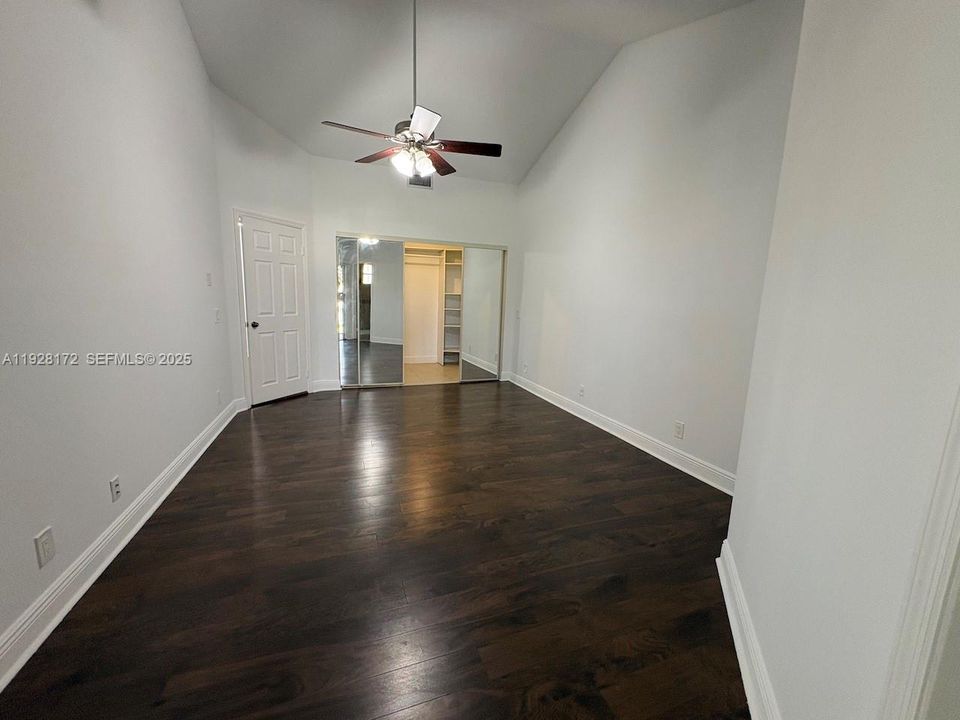 En Venta: $375,000 (2 camas, 2 baños, 1126 Pies cuadrados)