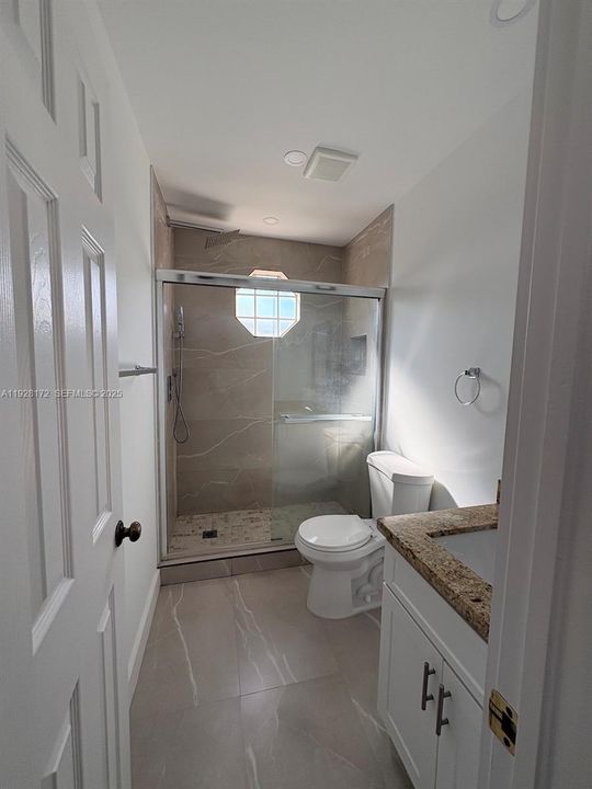 En Venta: $375,000 (2 camas, 2 baños, 1126 Pies cuadrados)