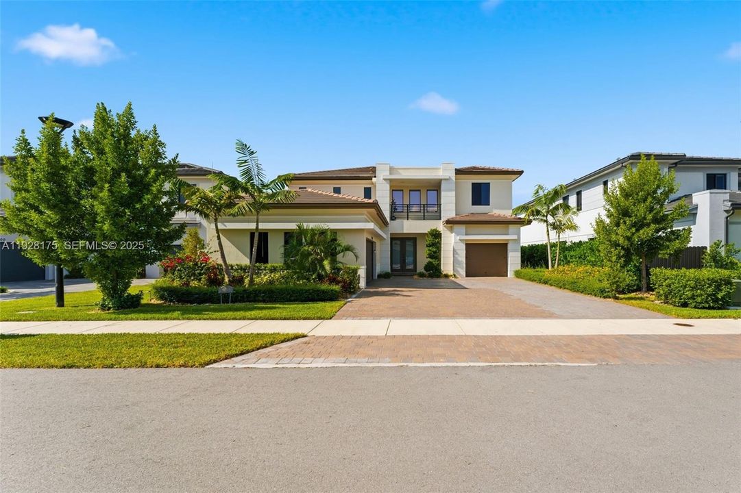 На продажу: $2,550,000 (5 спален, 5 ванн, 4212 Квадратных фут)