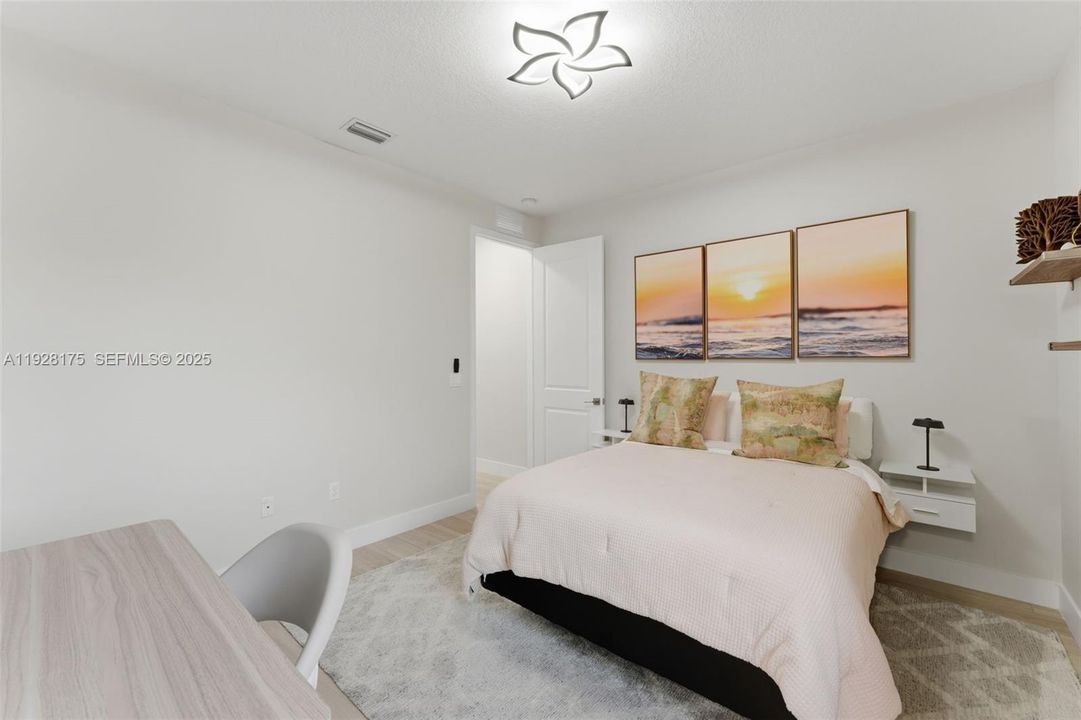 На продажу: $2,550,000 (5 спален, 5 ванн, 4212 Квадратных фут)