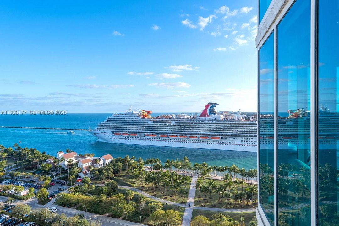 В аренду: $13,000 (3 спален, 2 ванн, 2340 Квадратных фут)