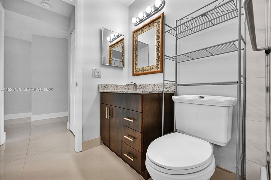 For Rent: $2,850 (2 beds, 2 baths, 1018 Square Feet)