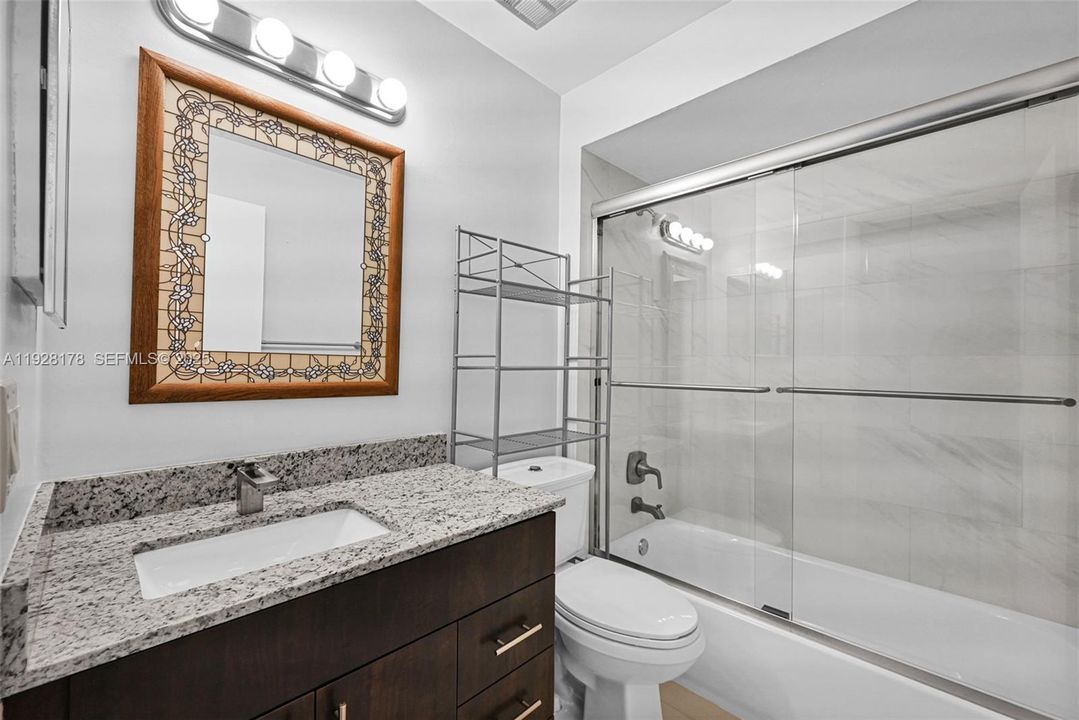 For Rent: $2,850 (2 beds, 2 baths, 1018 Square Feet)