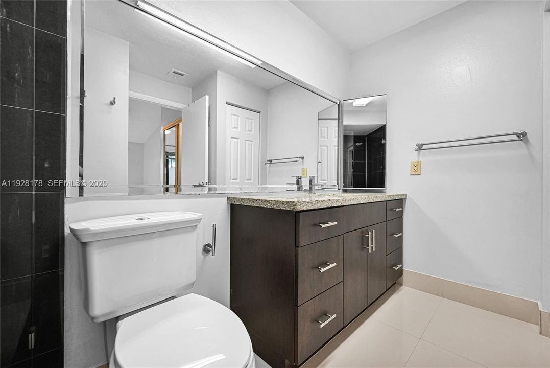 For Rent: $2,850 (2 beds, 2 baths, 1018 Square Feet)