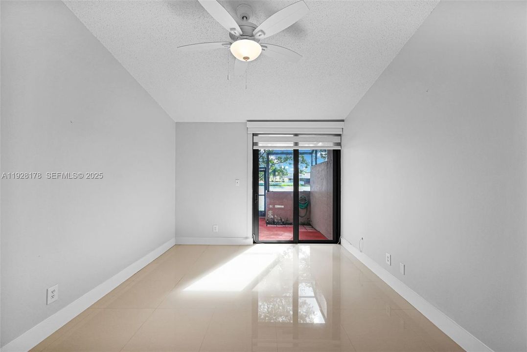 For Rent: $2,850 (2 beds, 2 baths, 1018 Square Feet)