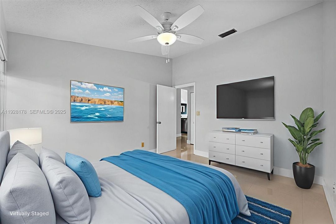 For Rent: $2,850 (2 beds, 2 baths, 1018 Square Feet)