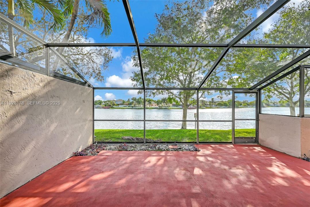 For Rent: $2,850 (2 beds, 2 baths, 1018 Square Feet)