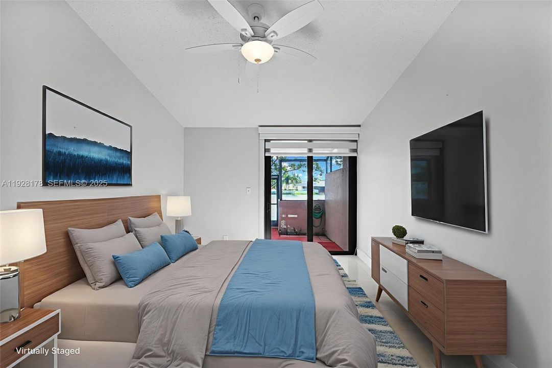 For Rent: $2,850 (2 beds, 2 baths, 1018 Square Feet)