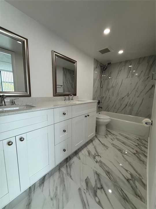 For Rent: $2,500 (3 beds, 2 baths, 1114 Square Feet)