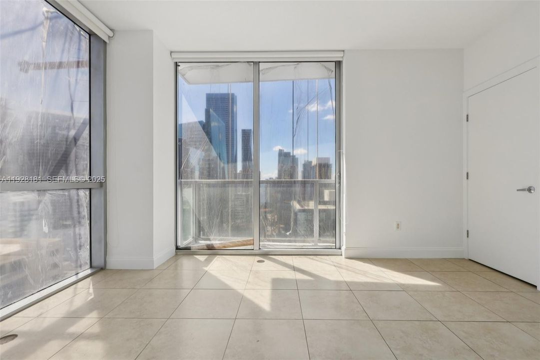 В аренду: $3,400 (2 спален, 2 ванн, 1088 Квадратных фут)