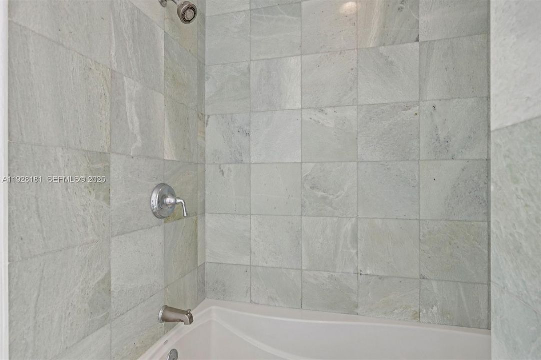 В аренду: $3,400 (2 спален, 2 ванн, 1088 Квадратных фут)