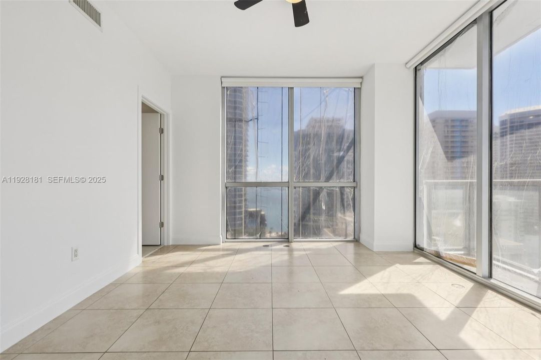 В аренду: $3,400 (2 спален, 2 ванн, 1088 Квадратных фут)