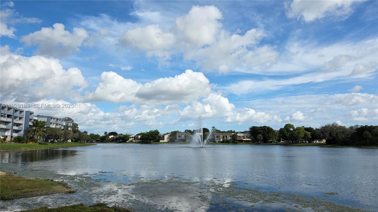 For Rent: $2,900 (3 beds, 2 baths, 1415 Square Feet)