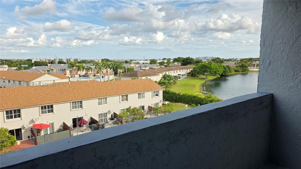 For Rent: $2,900 (3 beds, 2 baths, 1415 Square Feet)