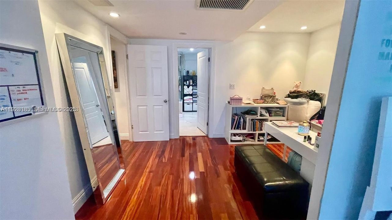 В аренду: $3,750 (2 спален, 2 ванн, 1525 Квадратных фут)