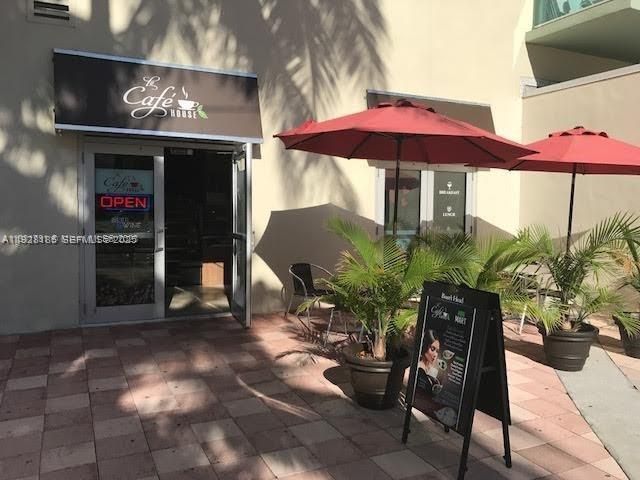 В аренду: $3,750 (2 спален, 2 ванн, 1525 Квадратных фут)