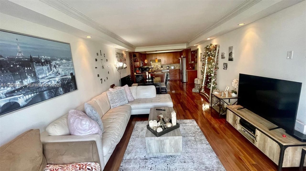 В аренду: $3,750 (2 спален, 2 ванн, 1525 Квадратных фут)