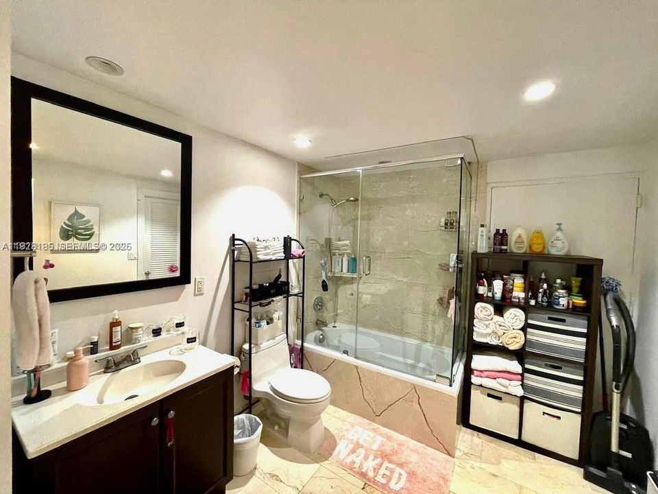 В аренду: $3,750 (2 спален, 2 ванн, 1525 Квадратных фут)