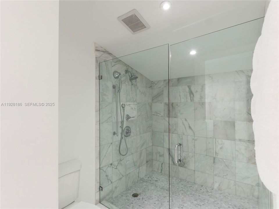 待售: $2,575,000 (4 贝兹, 4 浴室, 4440 平方英尺)