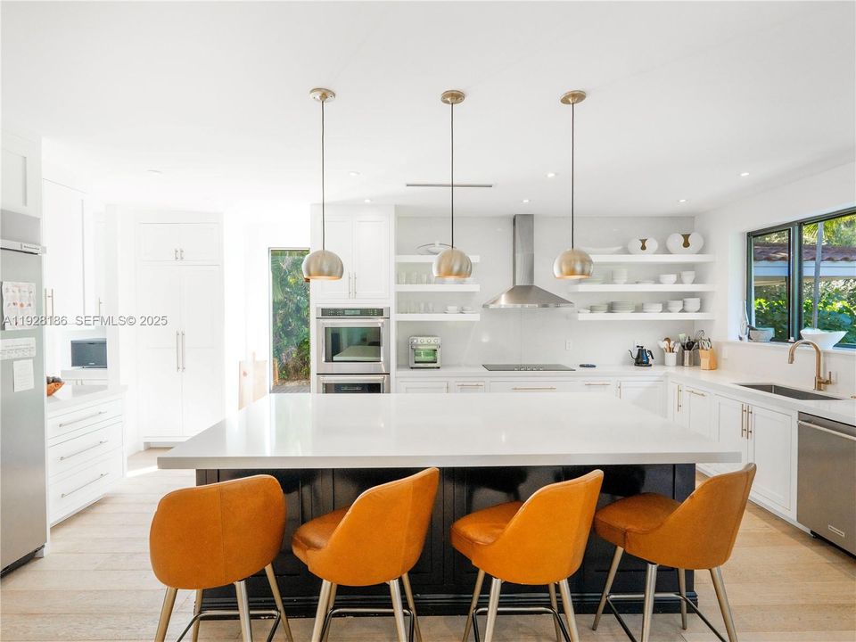 待售: $2,575,000 (4 贝兹, 4 浴室, 4440 平方英尺)