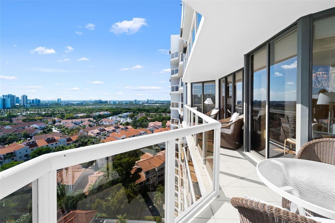 На продажу: $525,000 (2 спален, 2 ванн, 1460 Квадратных фут)