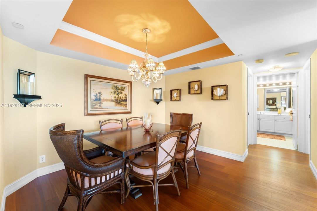 На продажу: $525,000 (2 спален, 2 ванн, 1460 Квадратных фут)