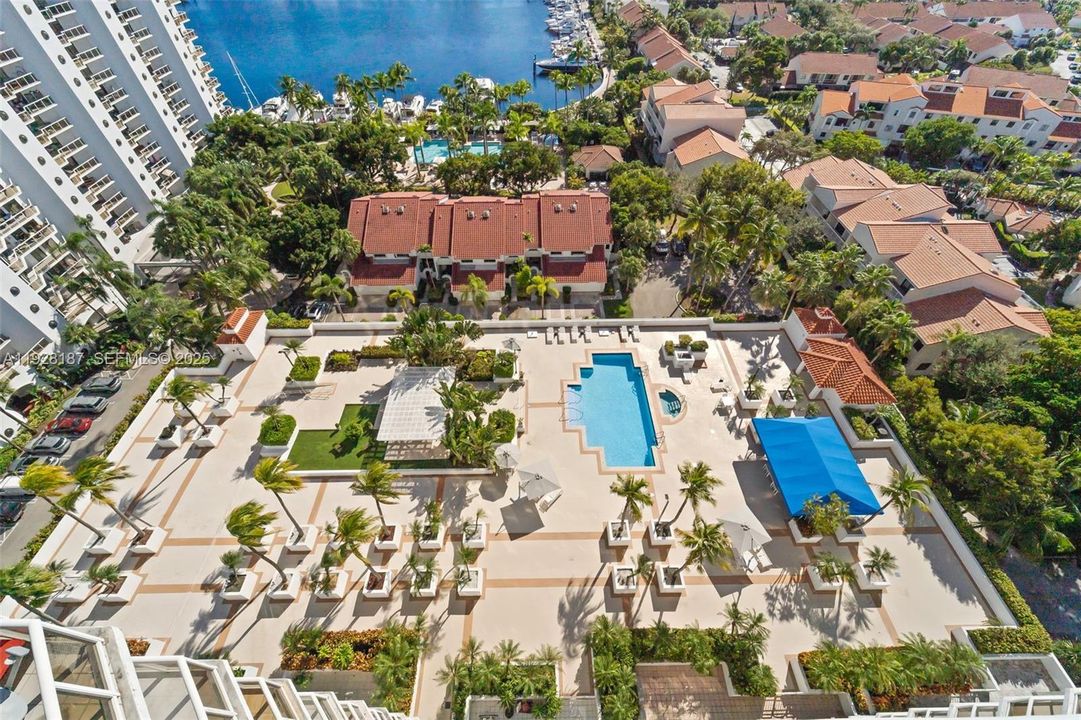 На продажу: $525,000 (2 спален, 2 ванн, 1460 Квадратных фут)