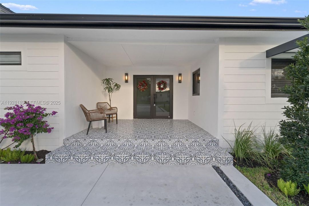 待售: $1,395,000 (4 贝兹, 4 浴室, 2075 平方英尺)