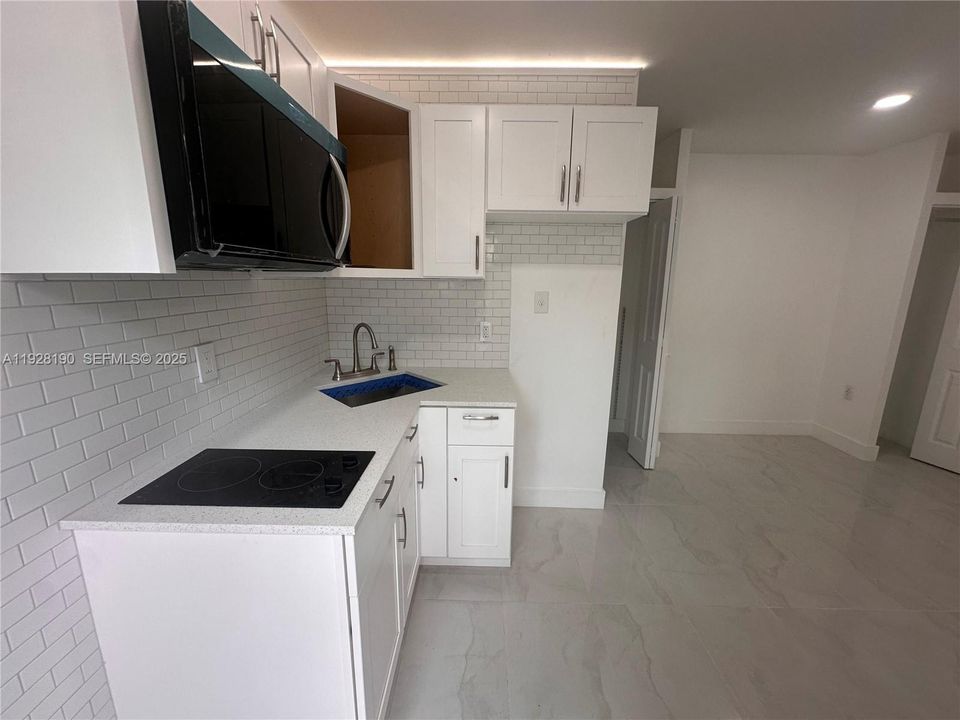 В аренду: $1,250 (0 спален, 1 ванн, 1652 Квадратных фут)