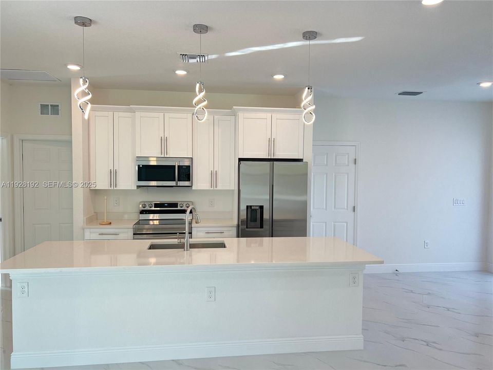 For Rent: $1,950 (3 beds, 2 baths, 0 Square Feet)