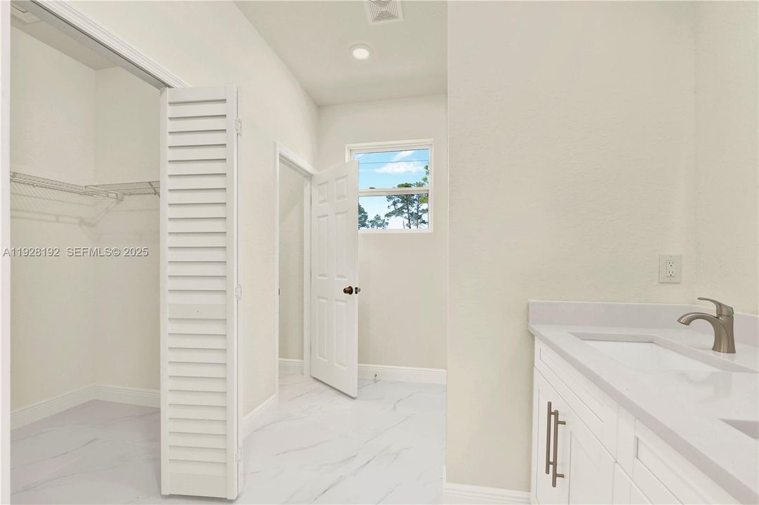 For Rent: $1,950 (3 beds, 2 baths, 0 Square Feet)