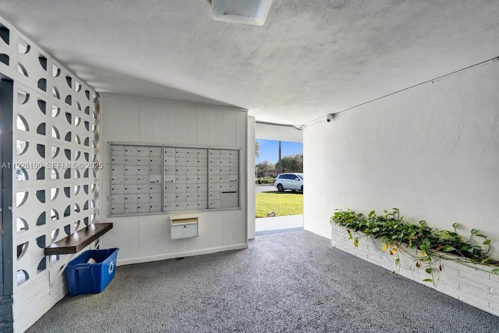 На продажу: $170,000 (1 спален, 1 ванн, 775 Квадратных фут)