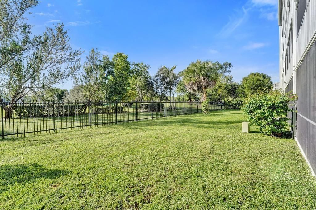 На продажу: $170,000 (1 спален, 1 ванн, 775 Квадратных фут)