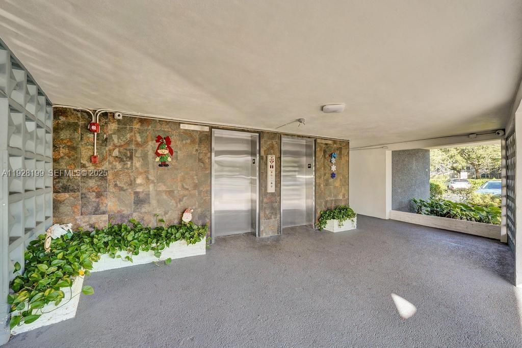 На продажу: $170,000 (1 спален, 1 ванн, 775 Квадратных фут)